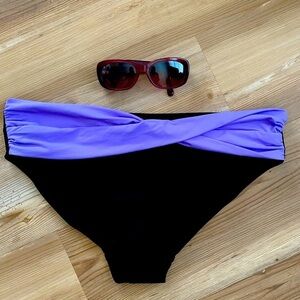 Anne Cole Signature Black & Purple Bikini Bottoms Size Large NWOT